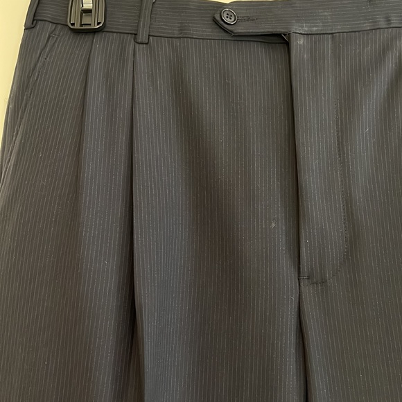 Men’s navy pin striped suit. Jacket is 43R and pants are a 36W, 31L. - Picture 8 of 12